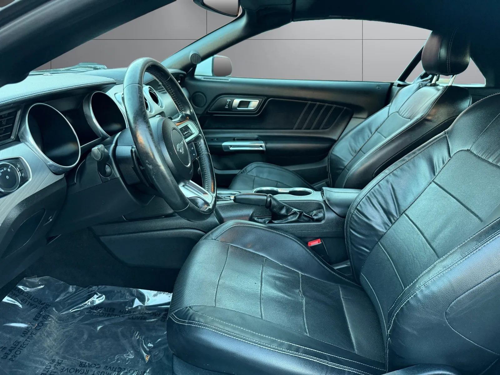 Ford Mustang photo 10