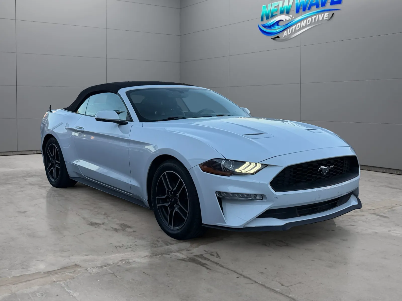 Ford Mustang photo 7