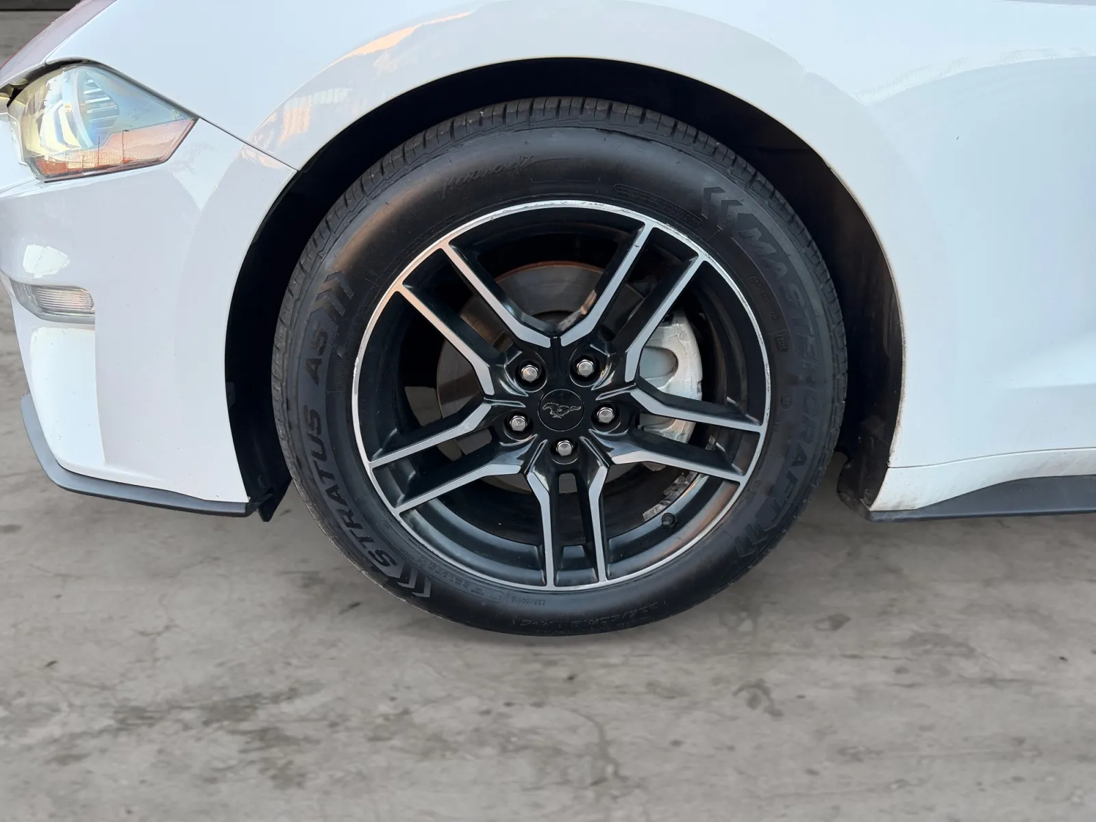 Ford Mustang photo 9