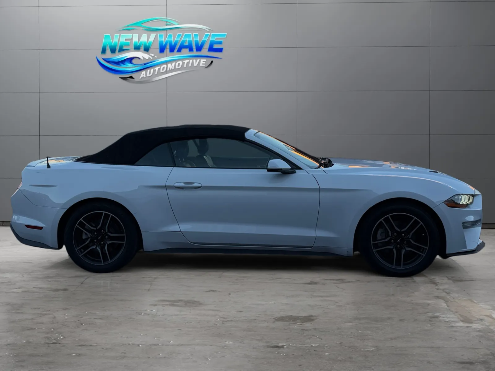 Ford Mustang photo 6