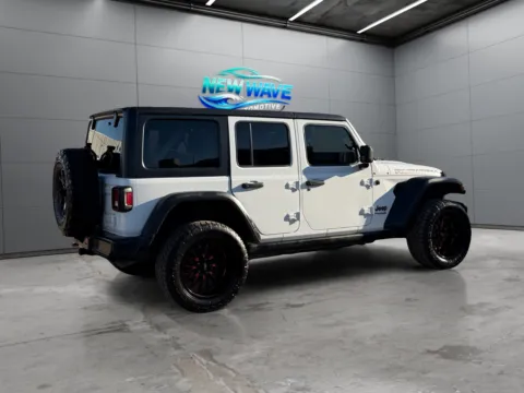 More photos of 2019 Jeep Wrangler Unlimited Rubicon 4x4 at New Wave Automotive, CO