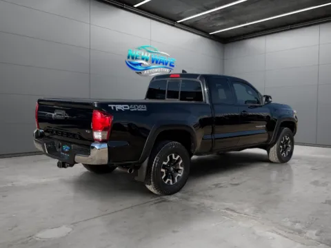 More photos of 2016 Toyota Tacoma TRD Off Road at New Wave Automotive, CO