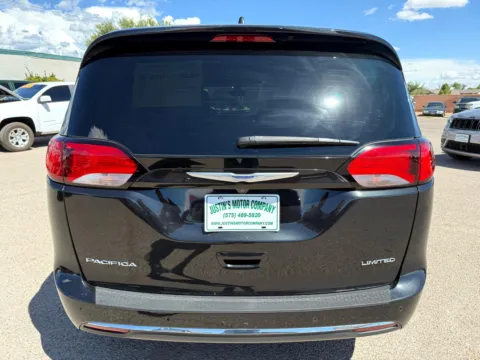 More photos of 2020 CHRYSLER PACIFICA LIMITED at Justin's Motor Company, NM