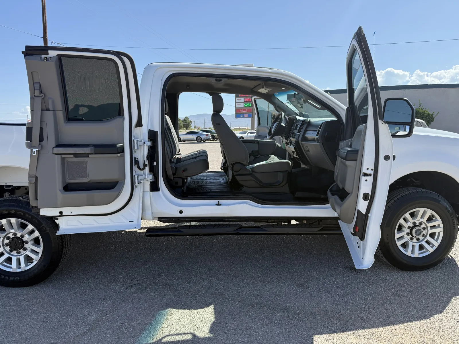2019 Ford F-250 Super Duty XLT - Photo 53