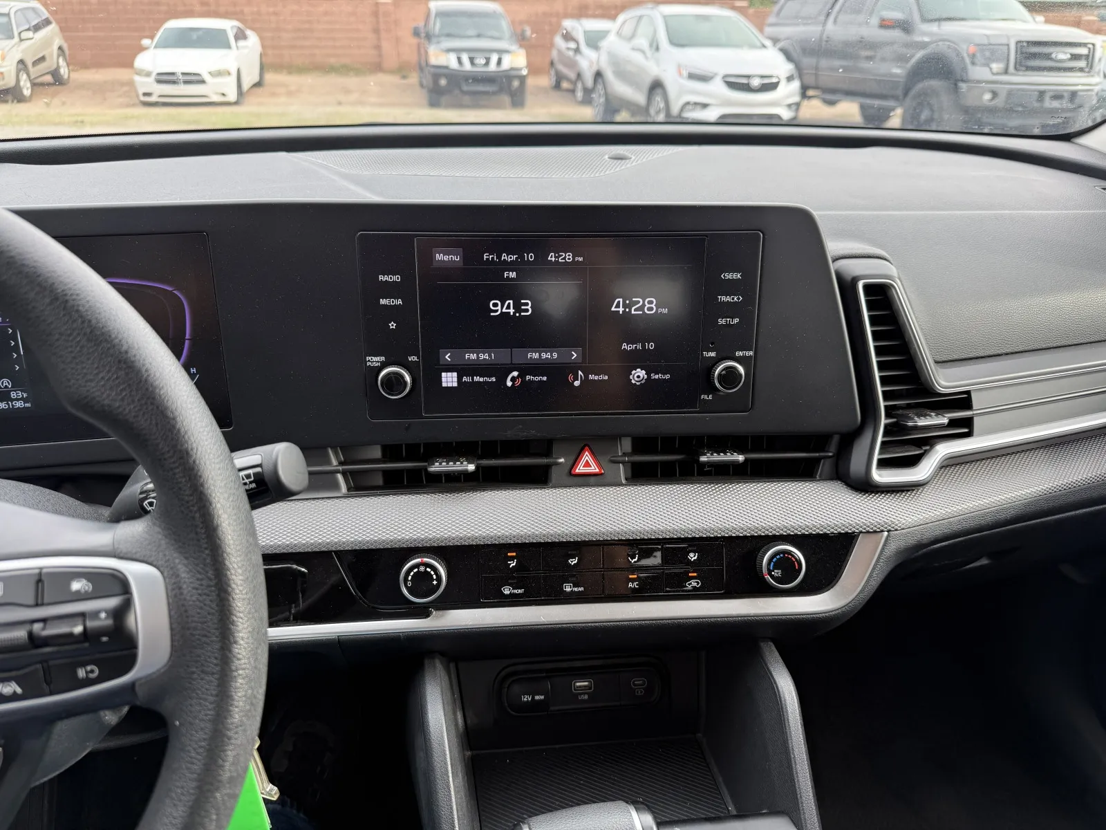 2025 Kia Sportage LX - Photo 10
