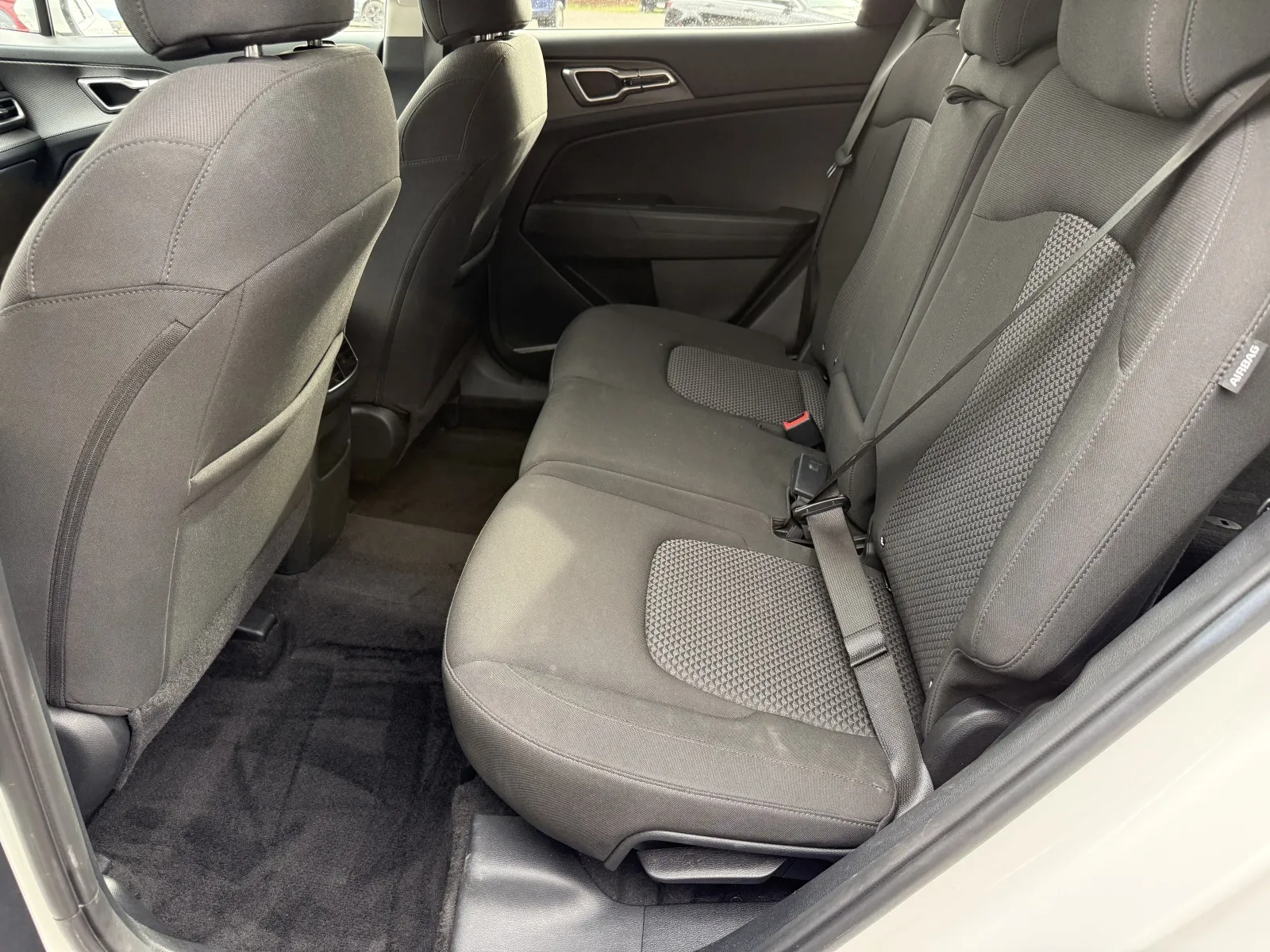 2025 Kia Sportage LX - Photo 19