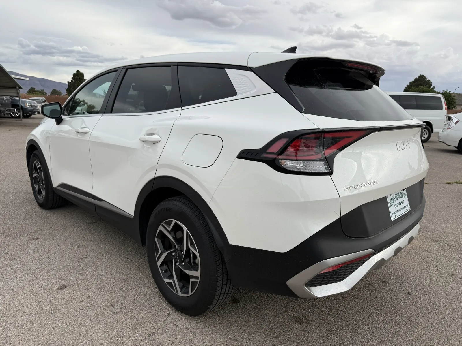 2025 Kia Sportage LX - Photo 3