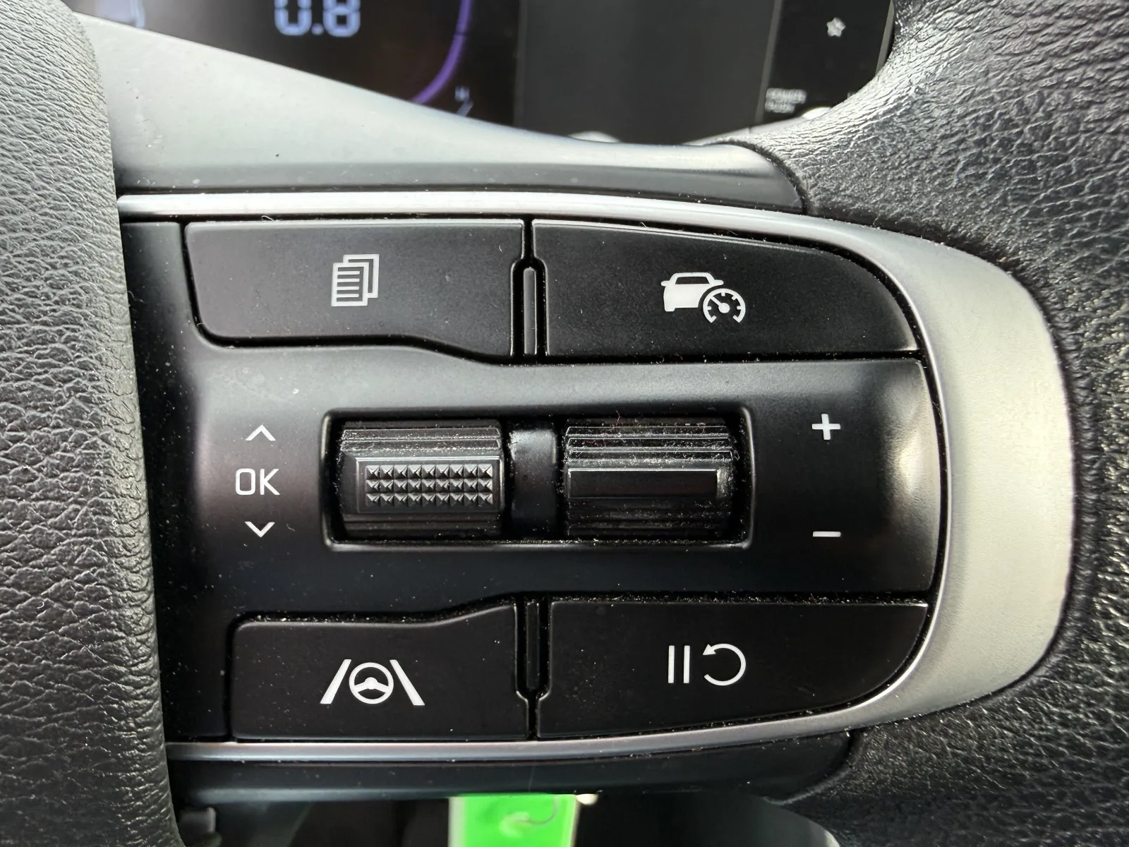 2025 Kia Sportage LX - Photo 13