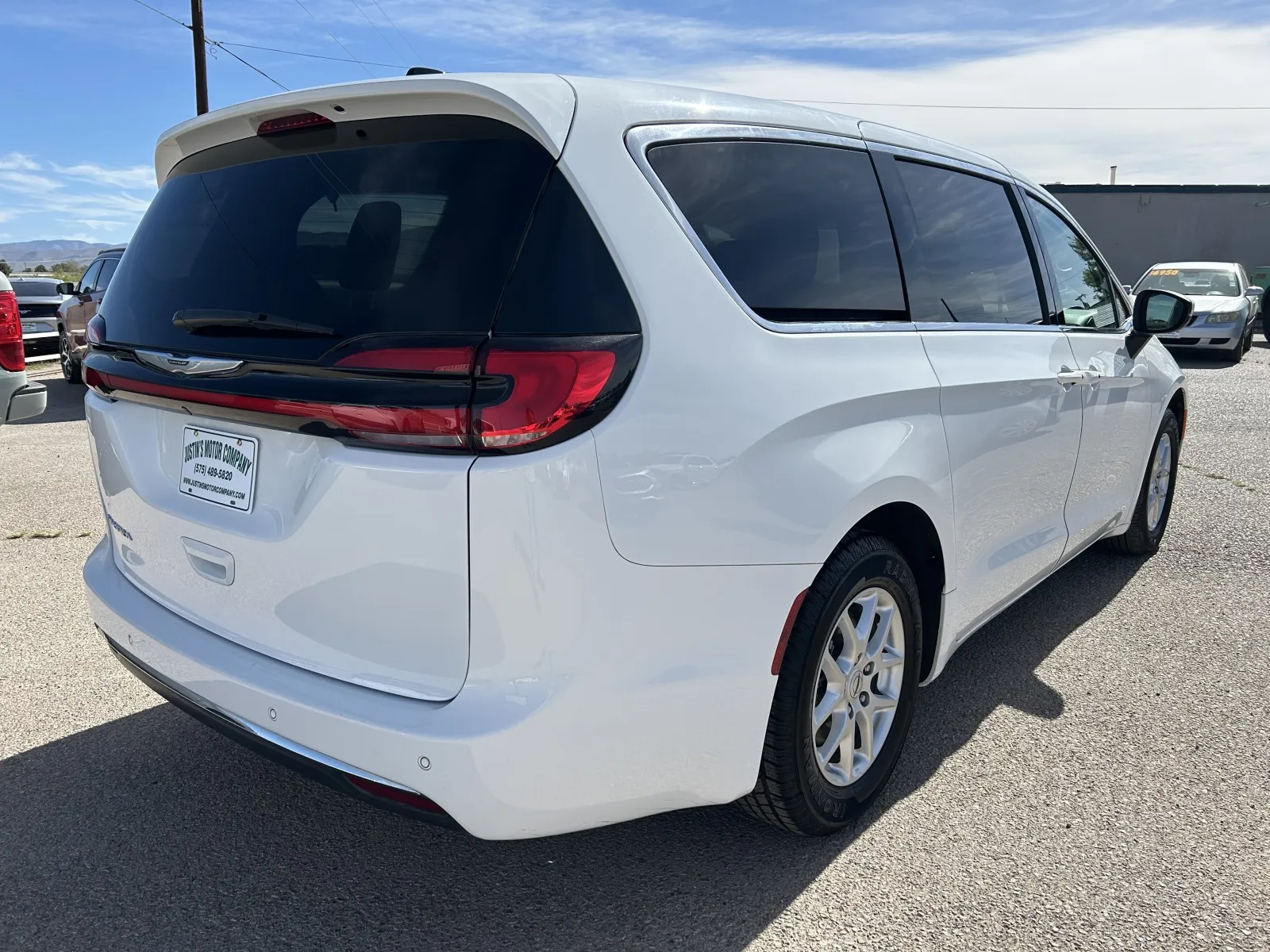 More photos of 2023 CHRYSLER PACIFICA TOURING L at Justin's Motor Company, NM
