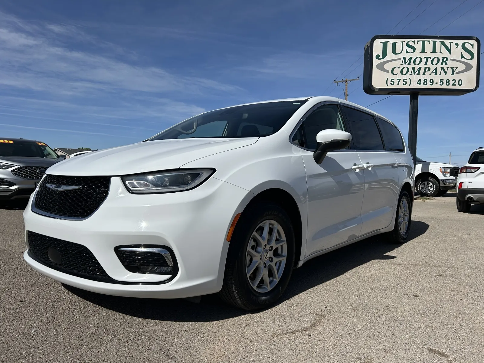 White 2023 CHRYSLER PACIFICA TOURING L for sale in Alamogordo, NM