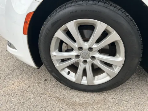 More photos of 2015 CHRYSLER 200 LIMITED at Justin's Motor Company, NM