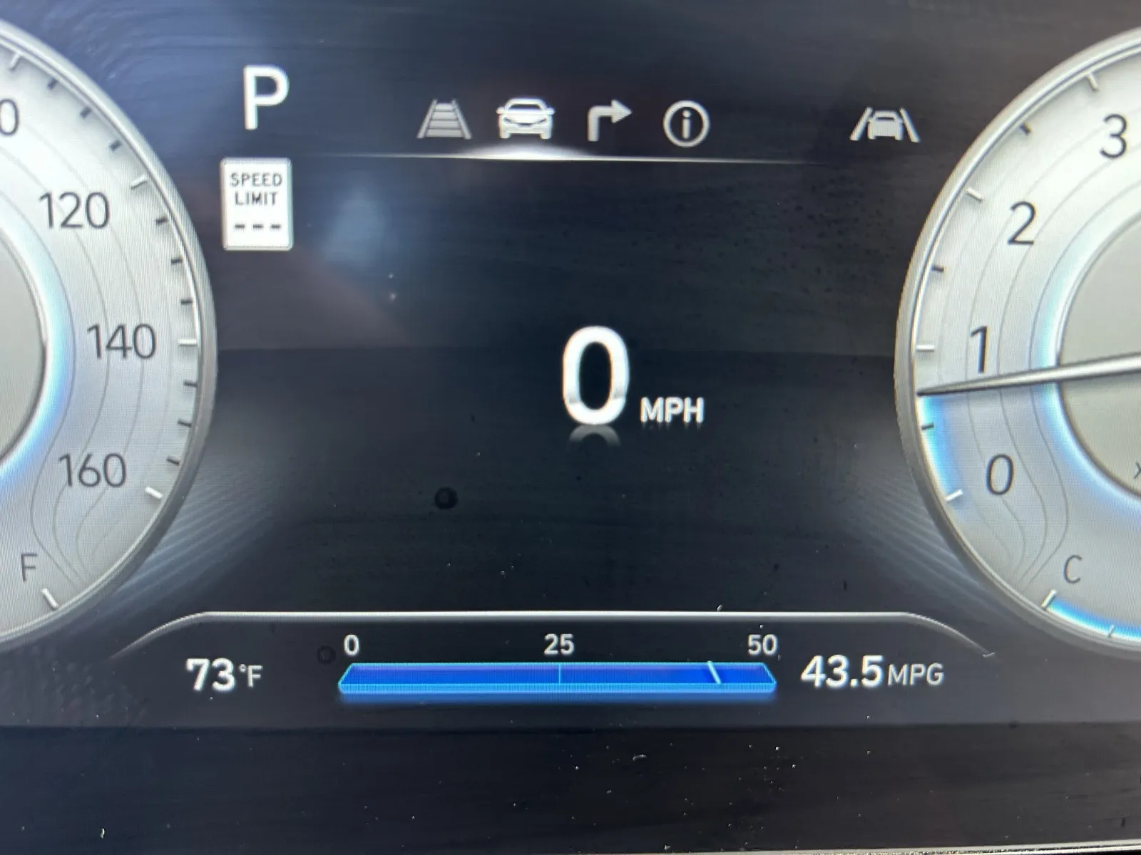 Hyundai Elantra photo 14