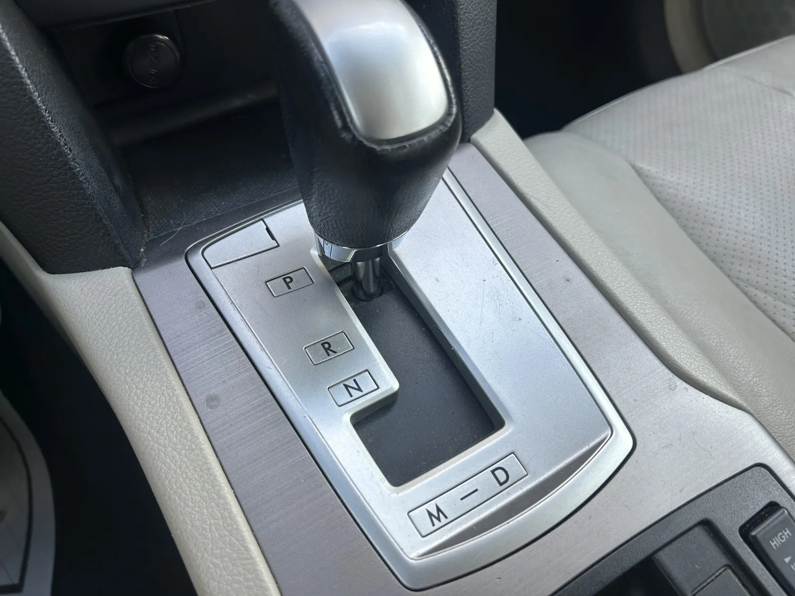 Subaru Legacy photo 17