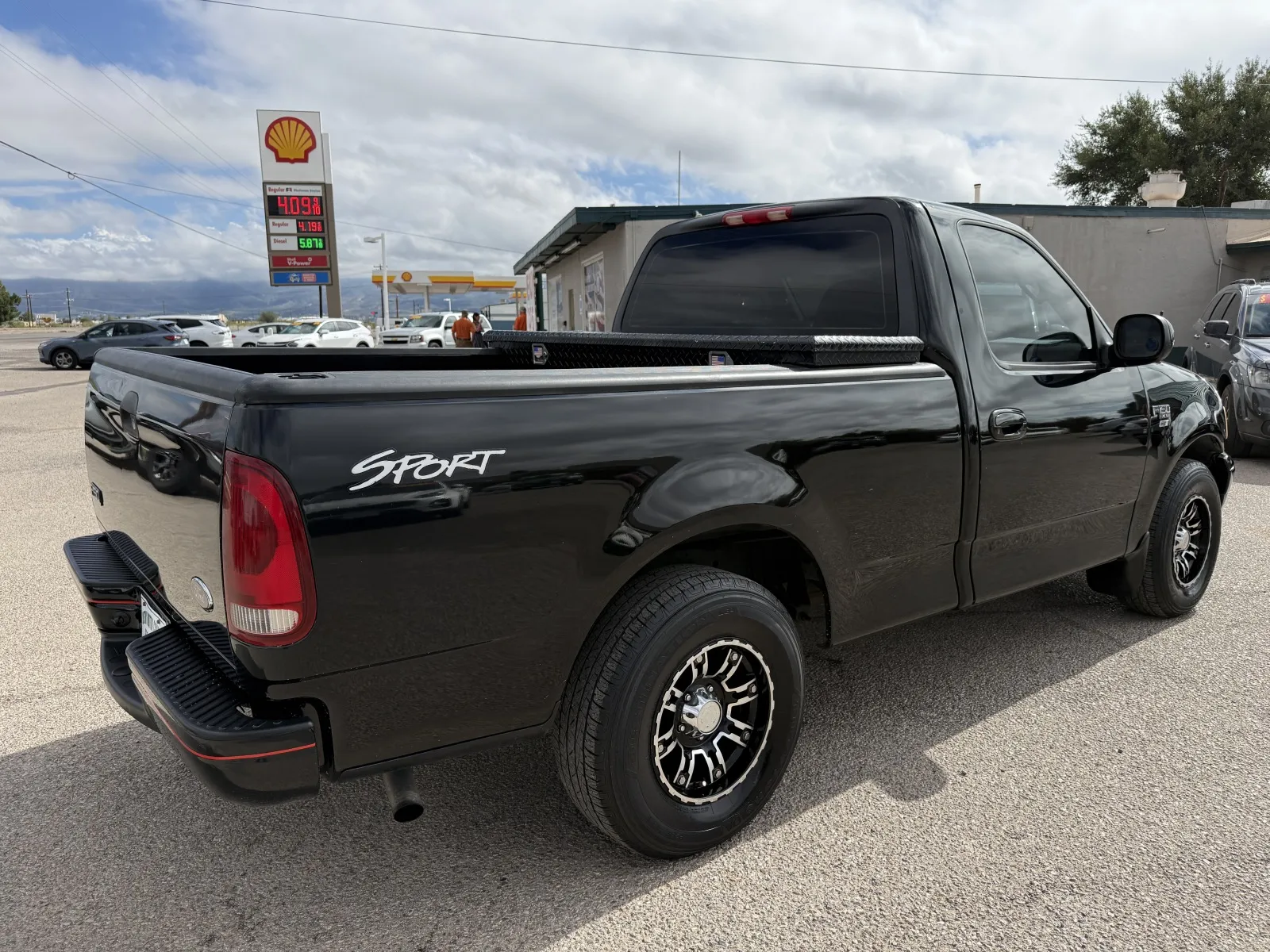 More photos of 2002 FORD F-150 XL at Justin's Motor Company, NM