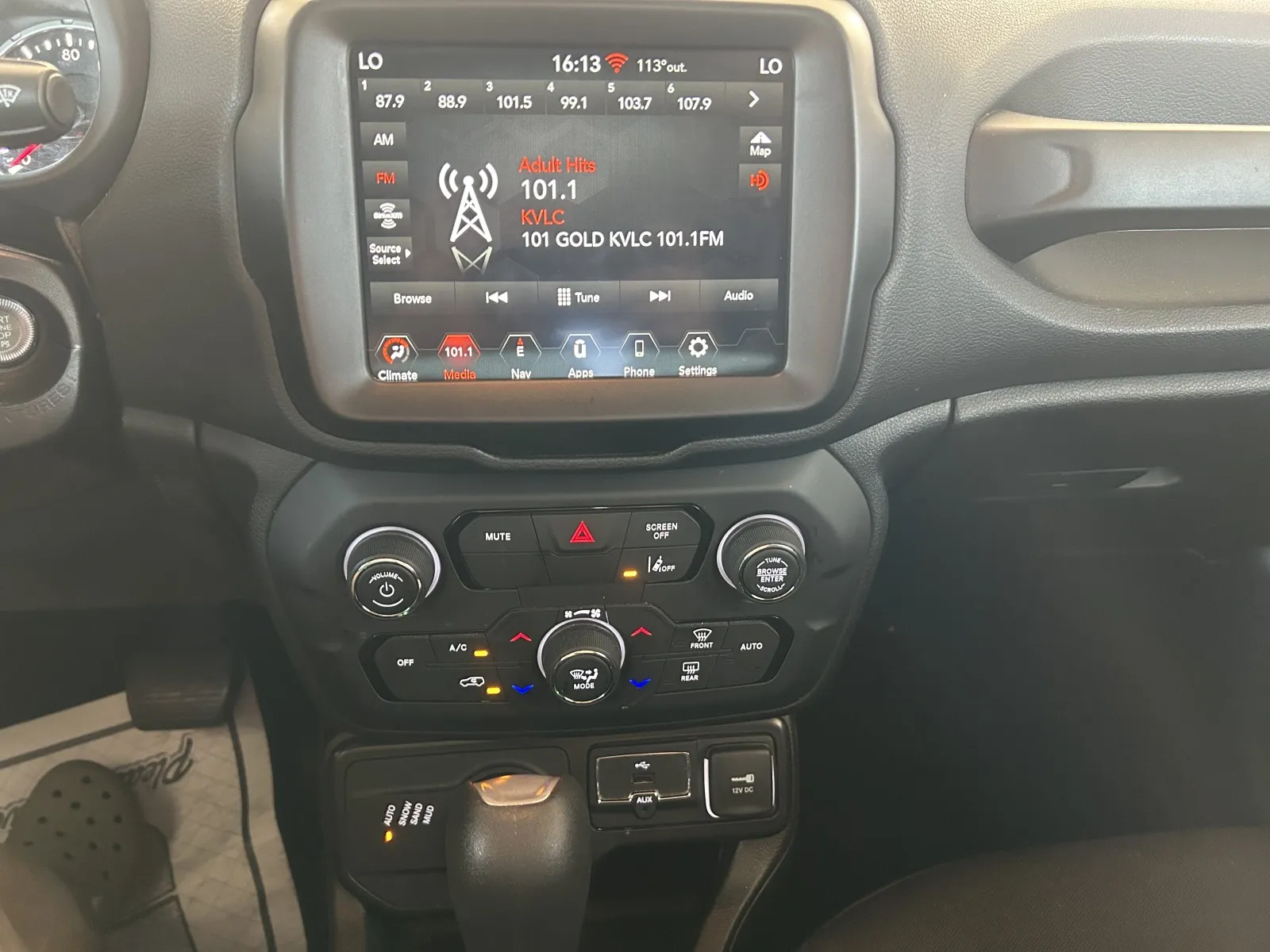 Jeep Renegade photo 13