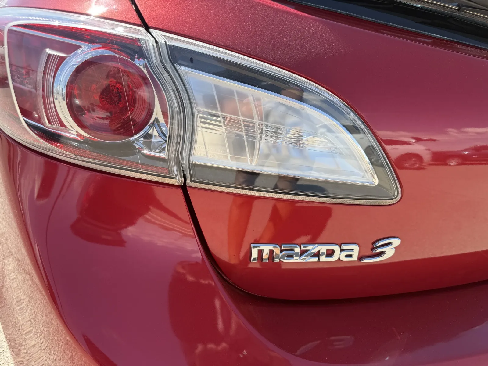 Mazda 3 photo 8