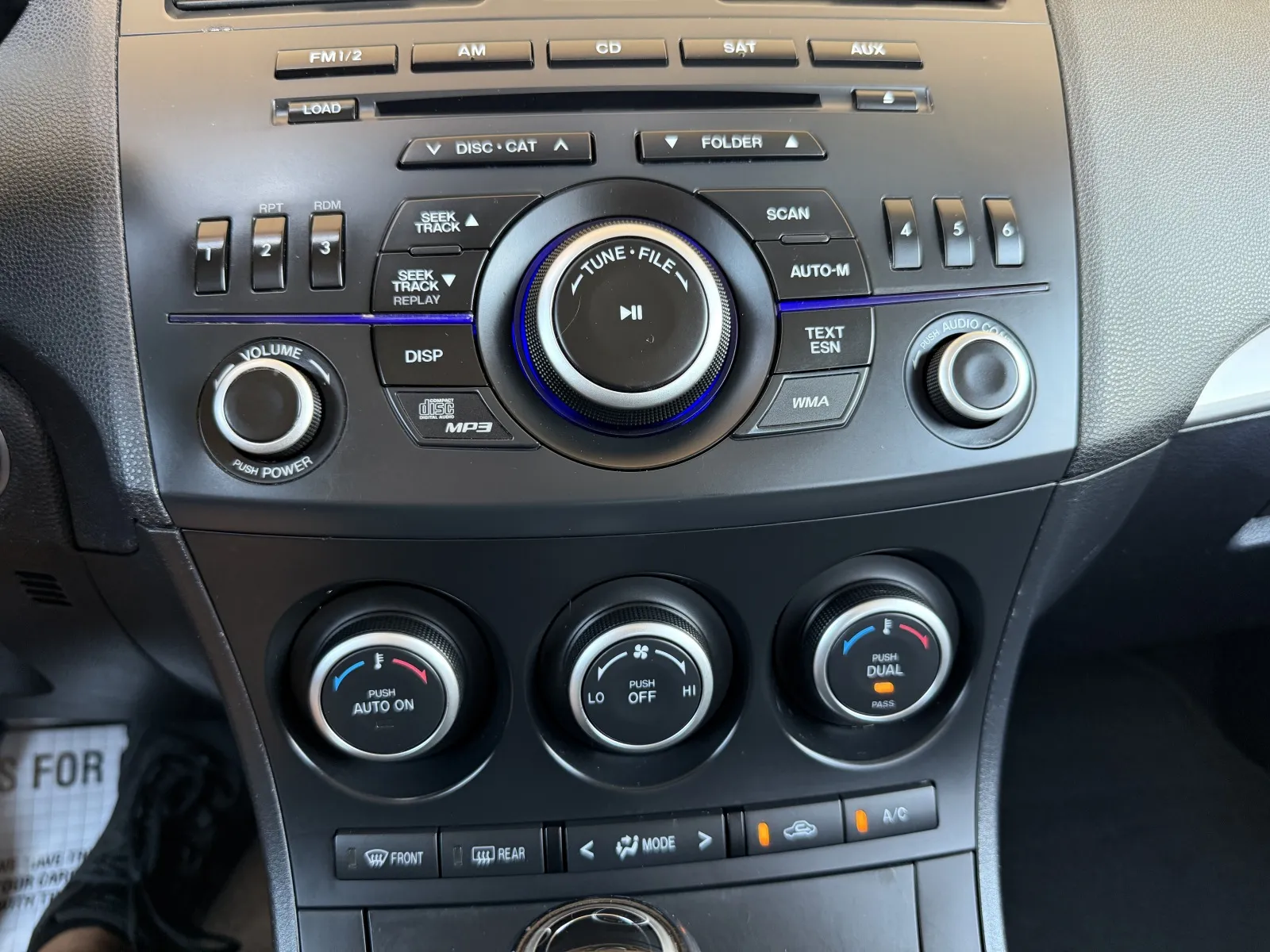 Mazda 3 photo 23