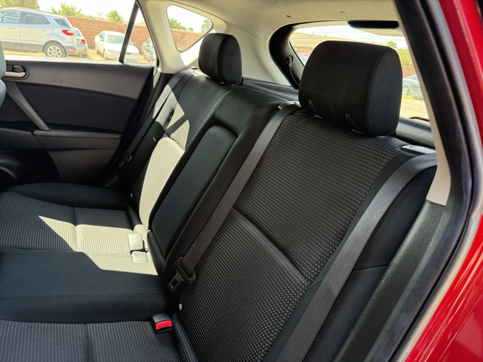 Mazda 3 photo 36