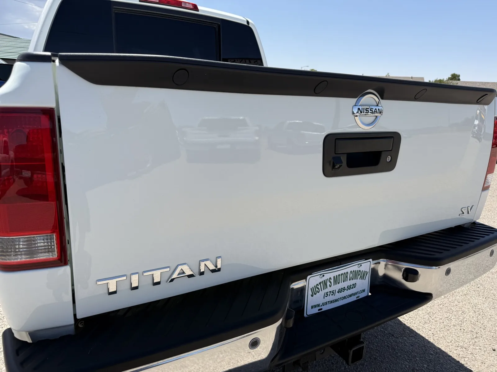 Nissan Titan photo 13