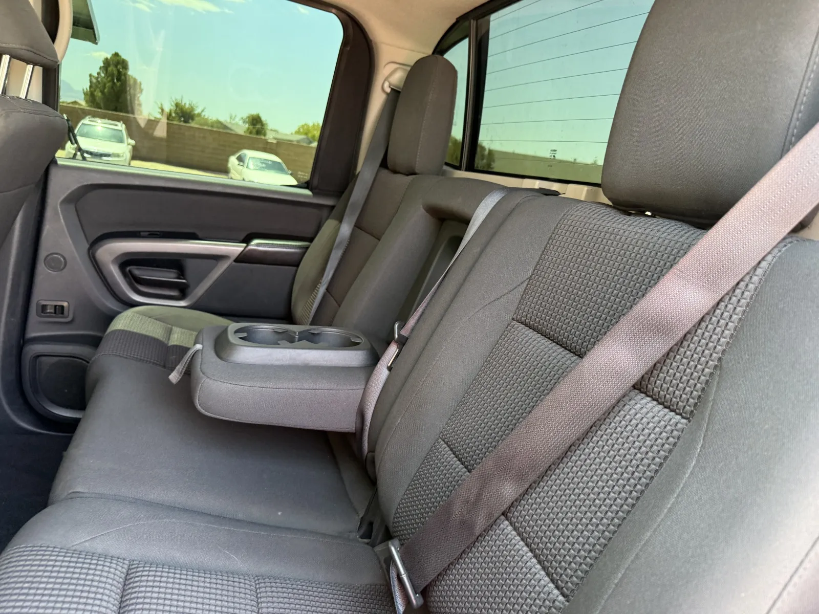 Nissan Titan photo 42