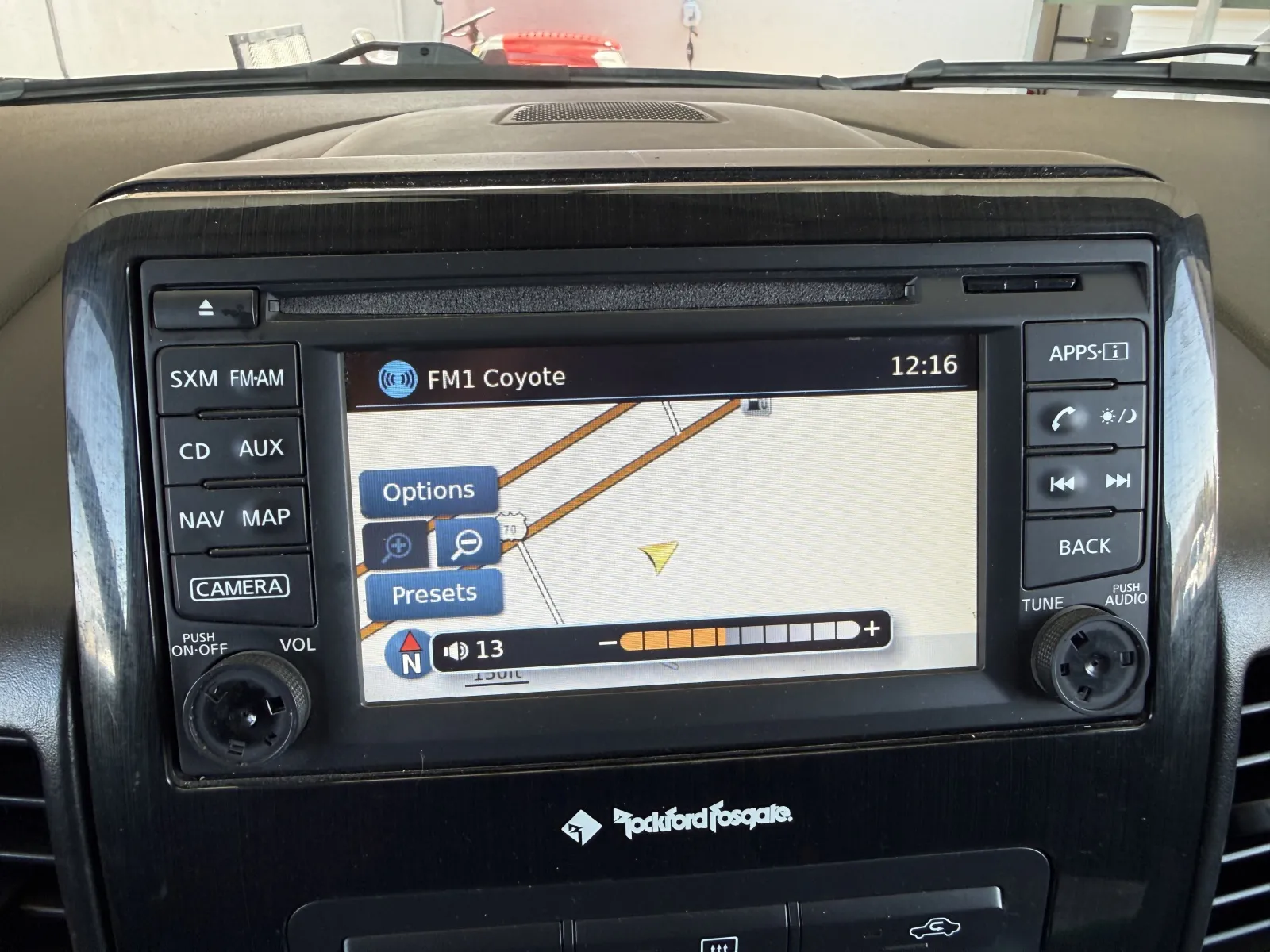 Nissan Titan photo 32