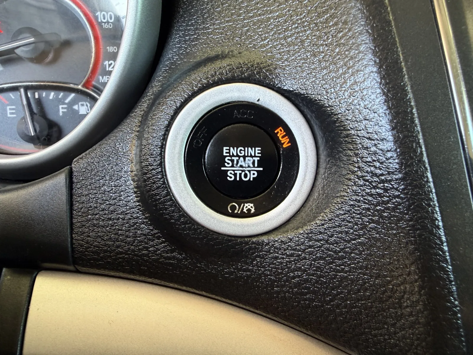 Dodge Journey photo 30