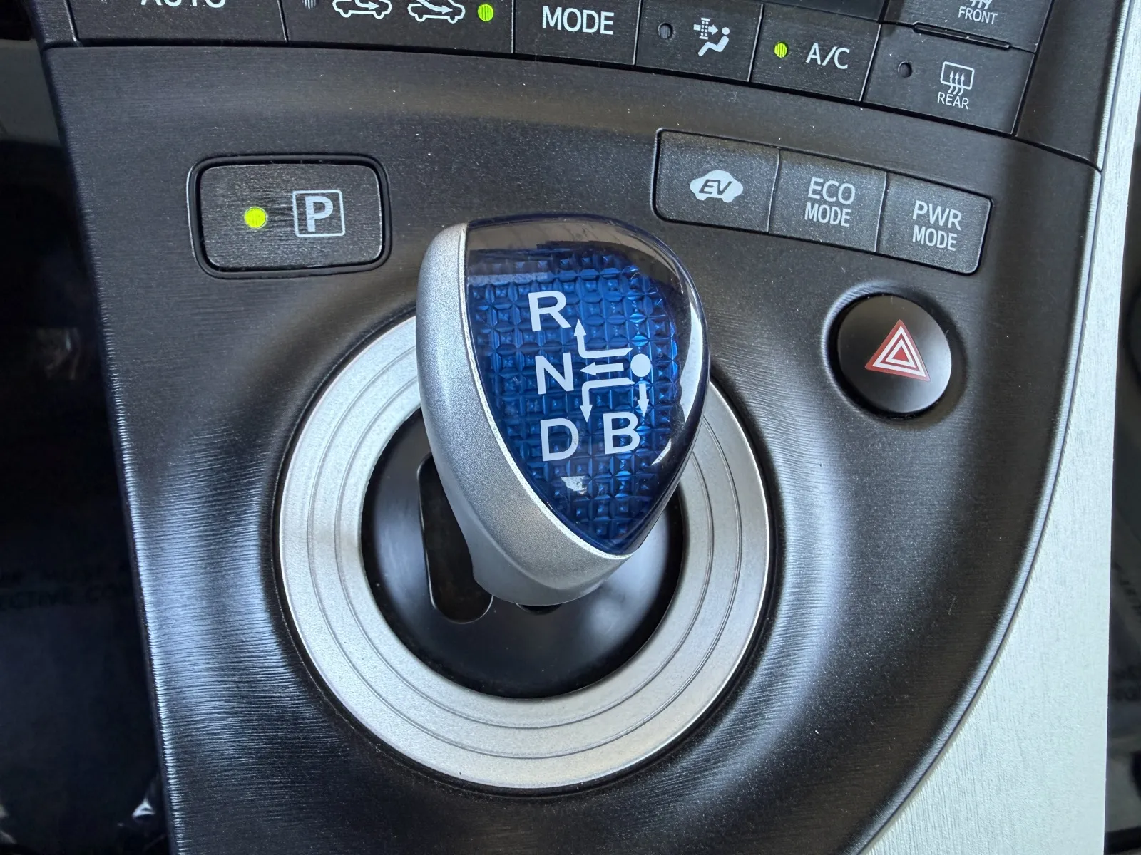 Toyota Prius photo 34