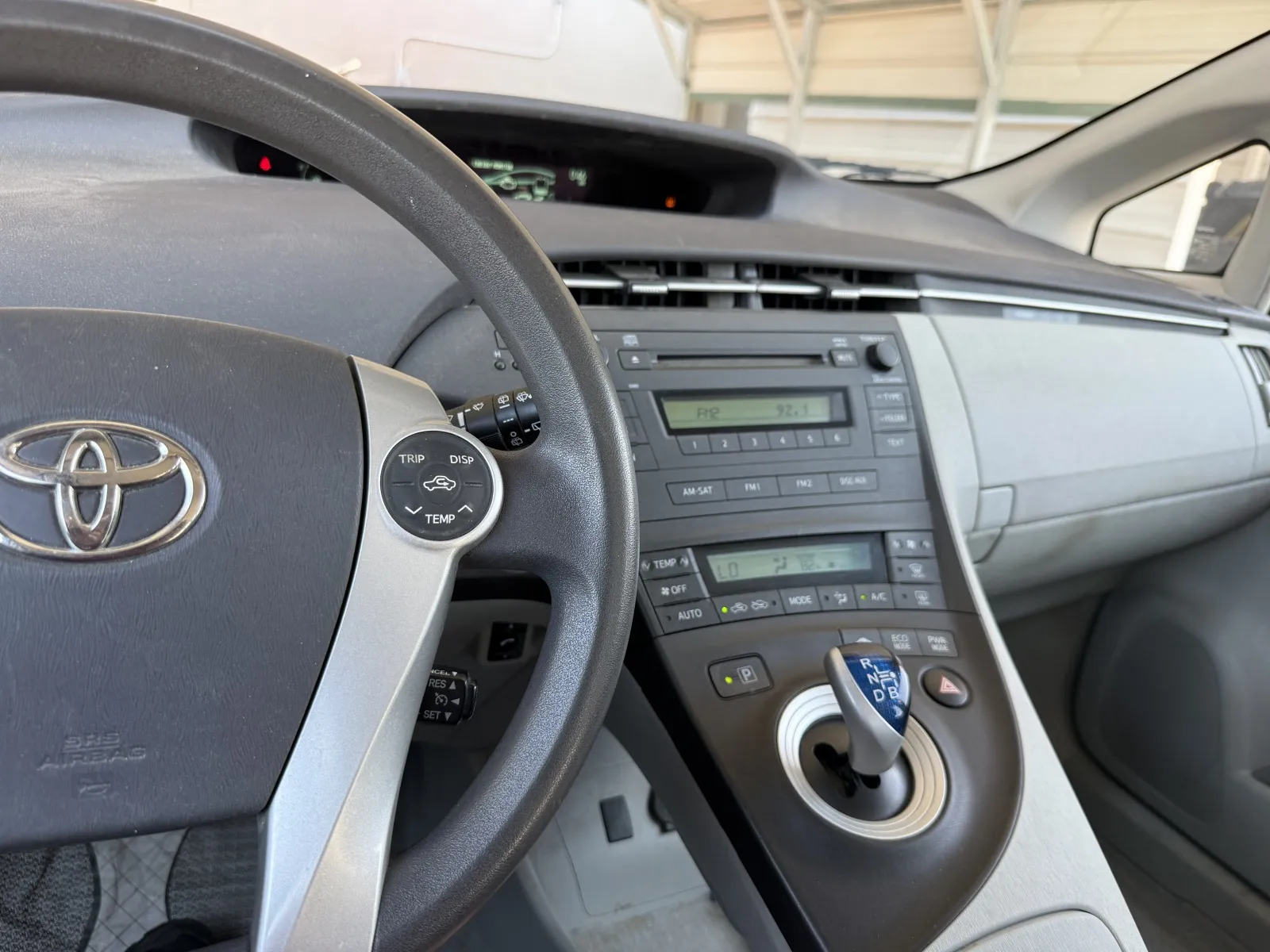 Toyota Prius photo 16