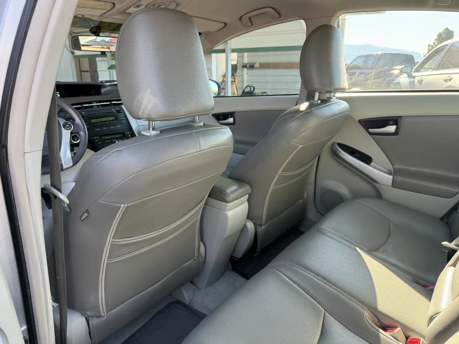 Toyota Prius photo 49