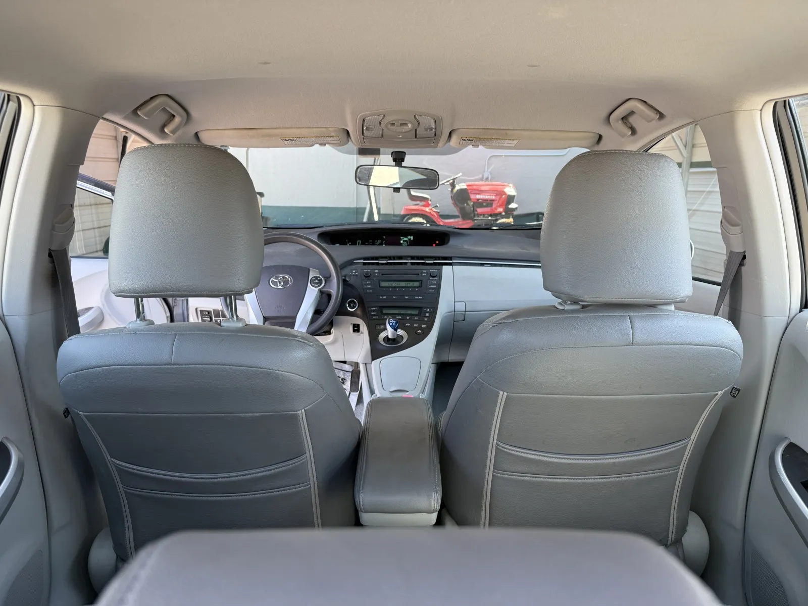 Toyota Prius photo 23