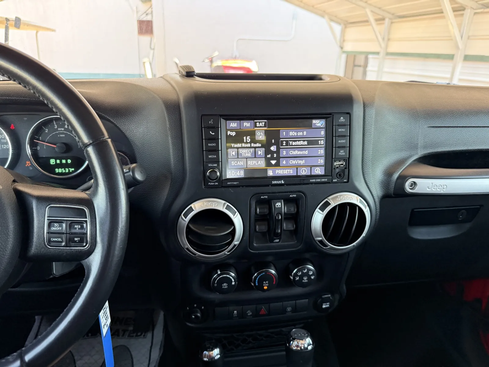 Jeep Wrangler photo 21