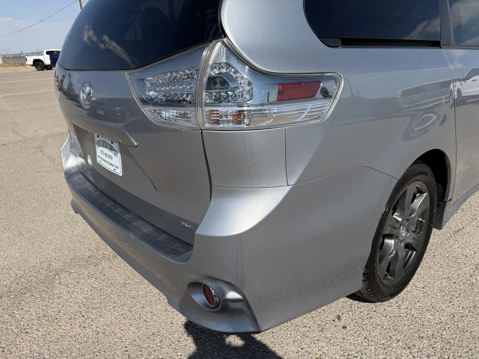 Toyota Sienna photo 5
