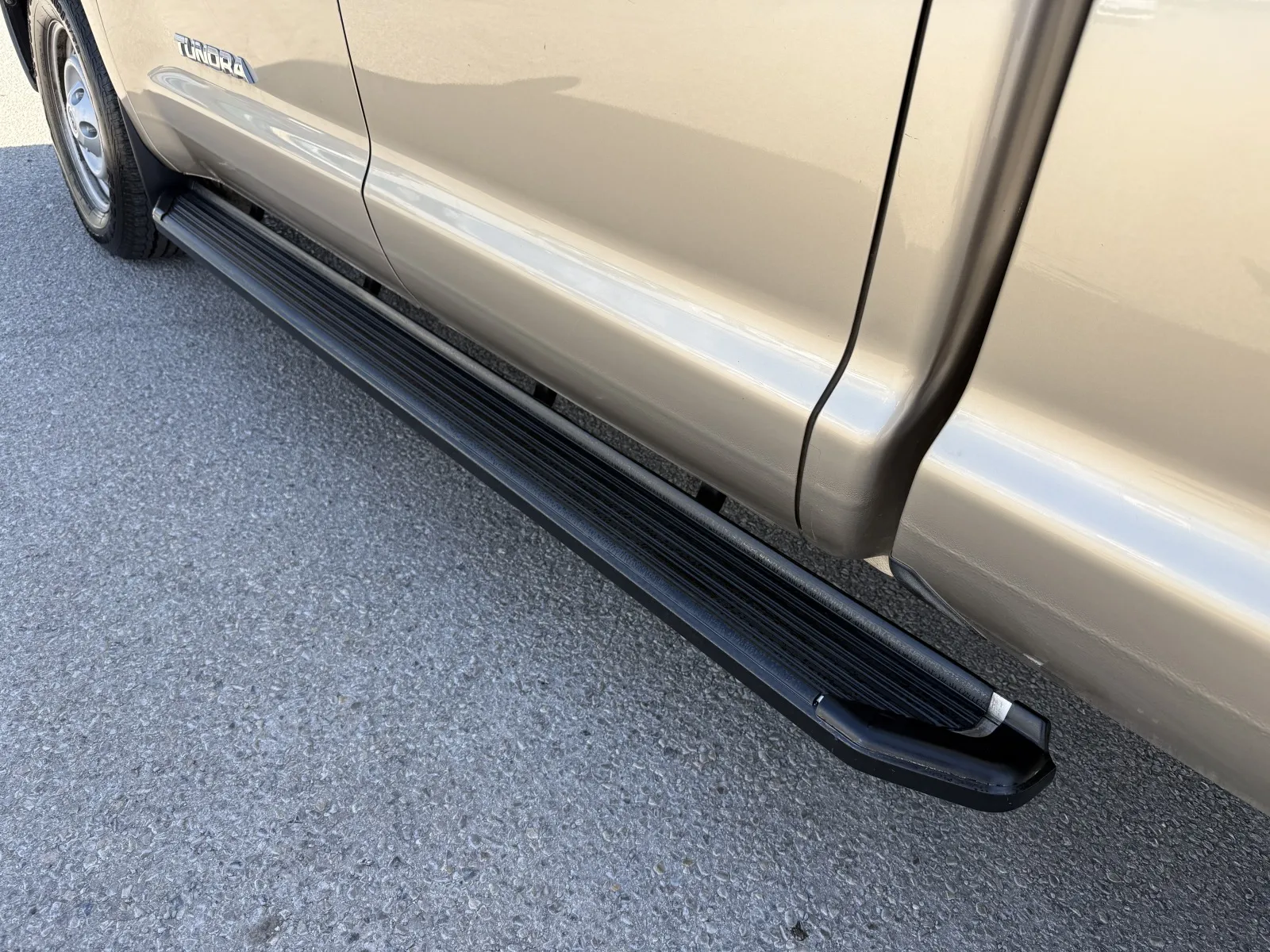 Toyota Tundra photo 10