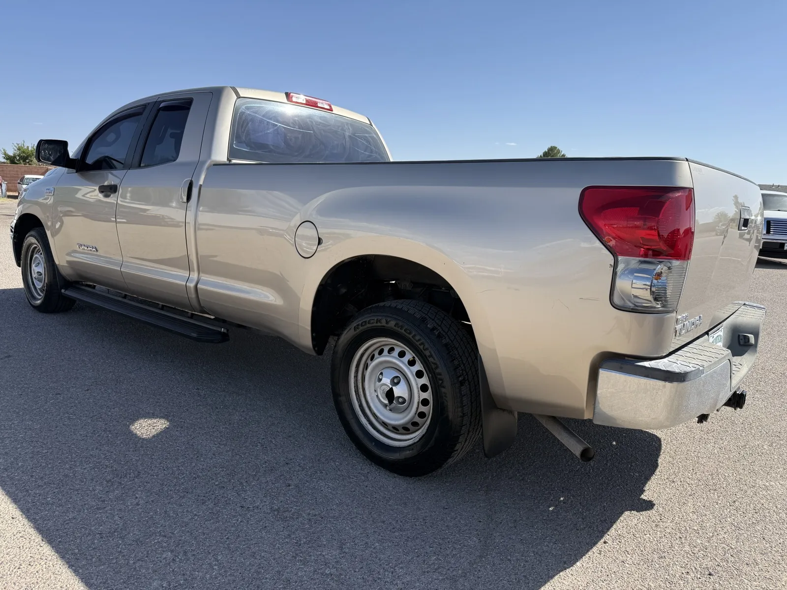 Toyota Tundra photo 3
