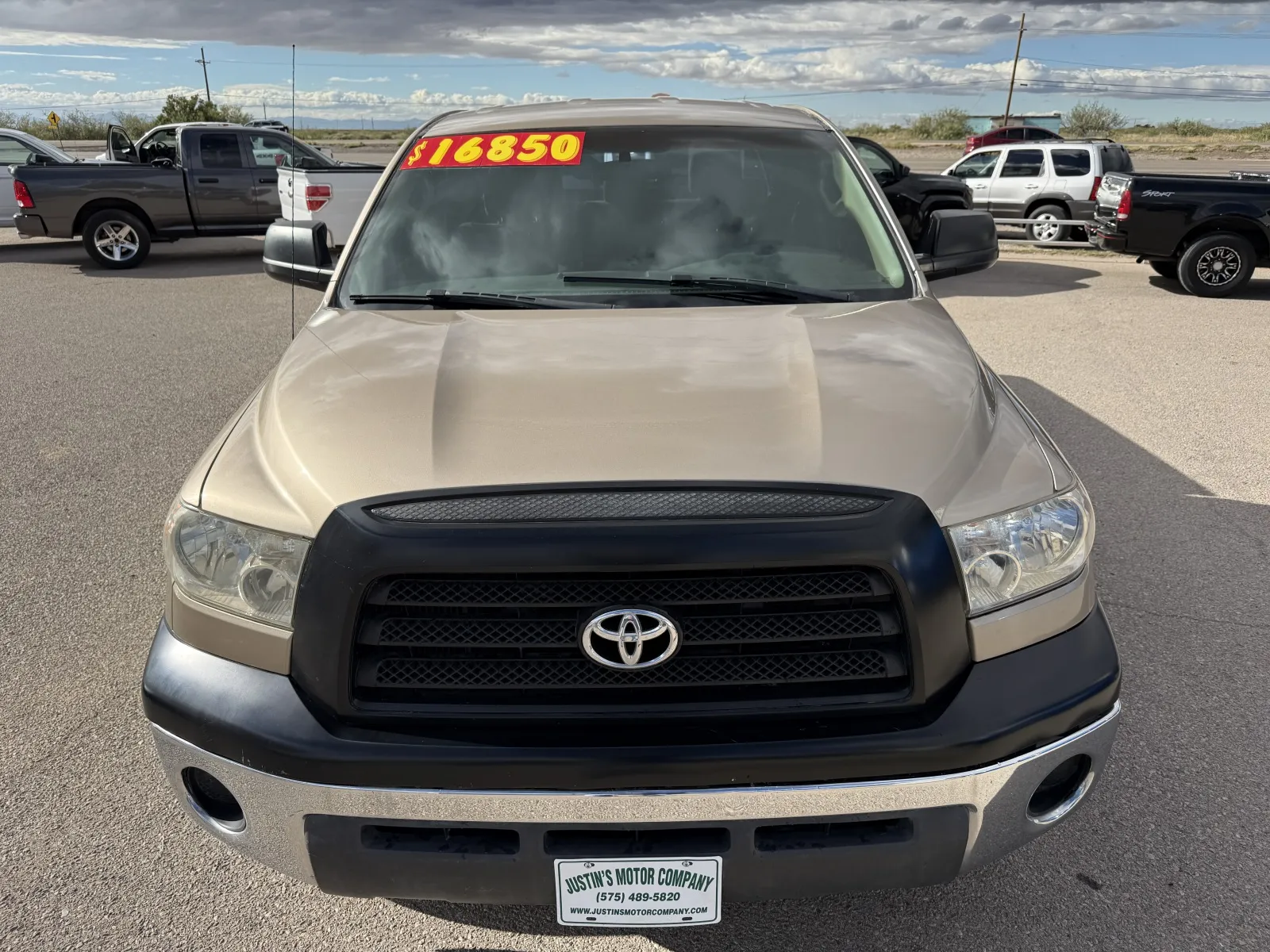 Toyota Tundra photo 8