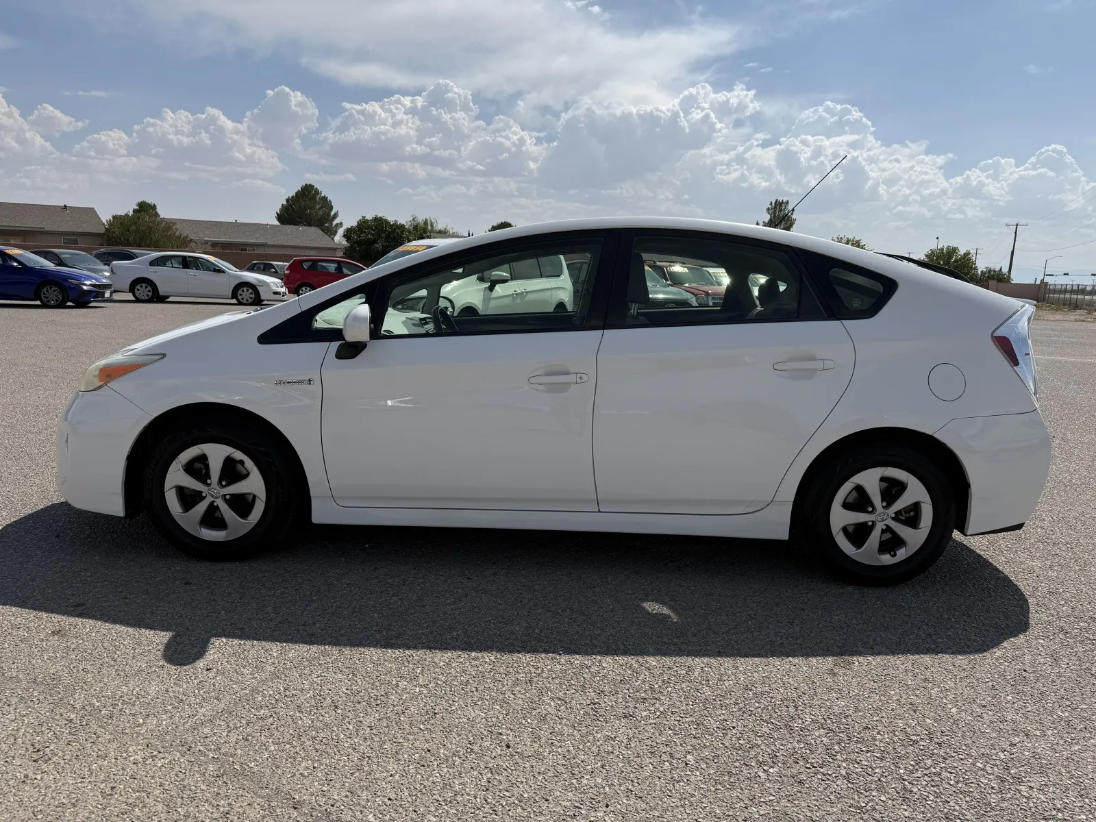 Toyota Prius photo 2