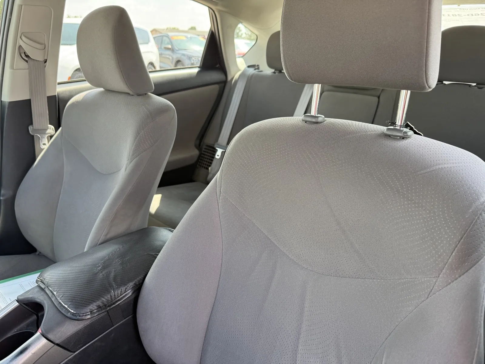 Toyota Prius photo 25