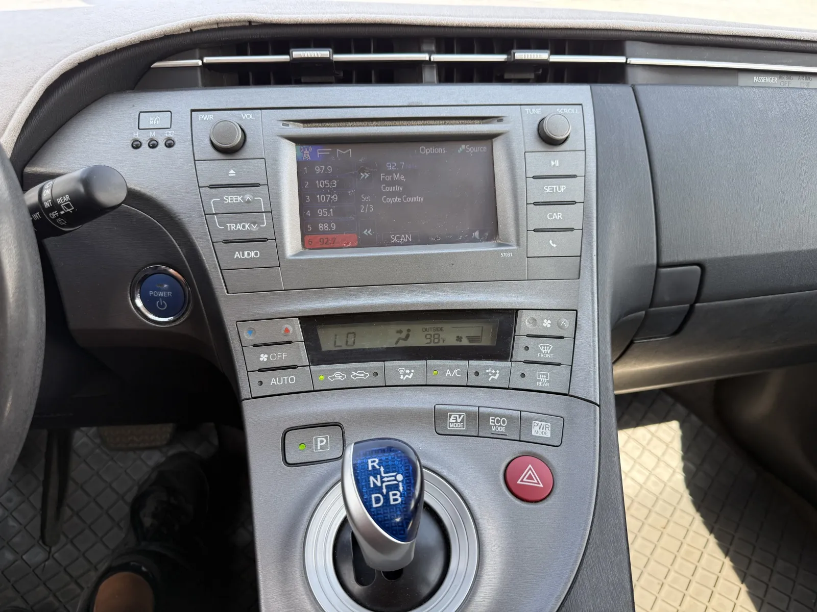Toyota Prius photo 21