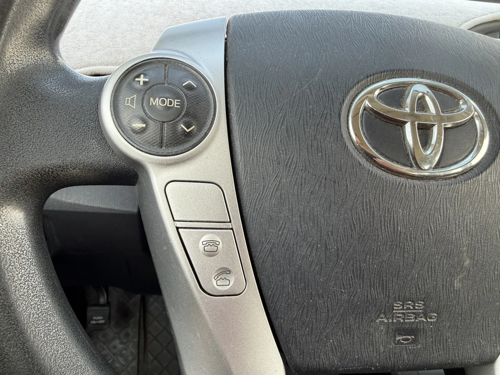 Toyota Prius photo 23