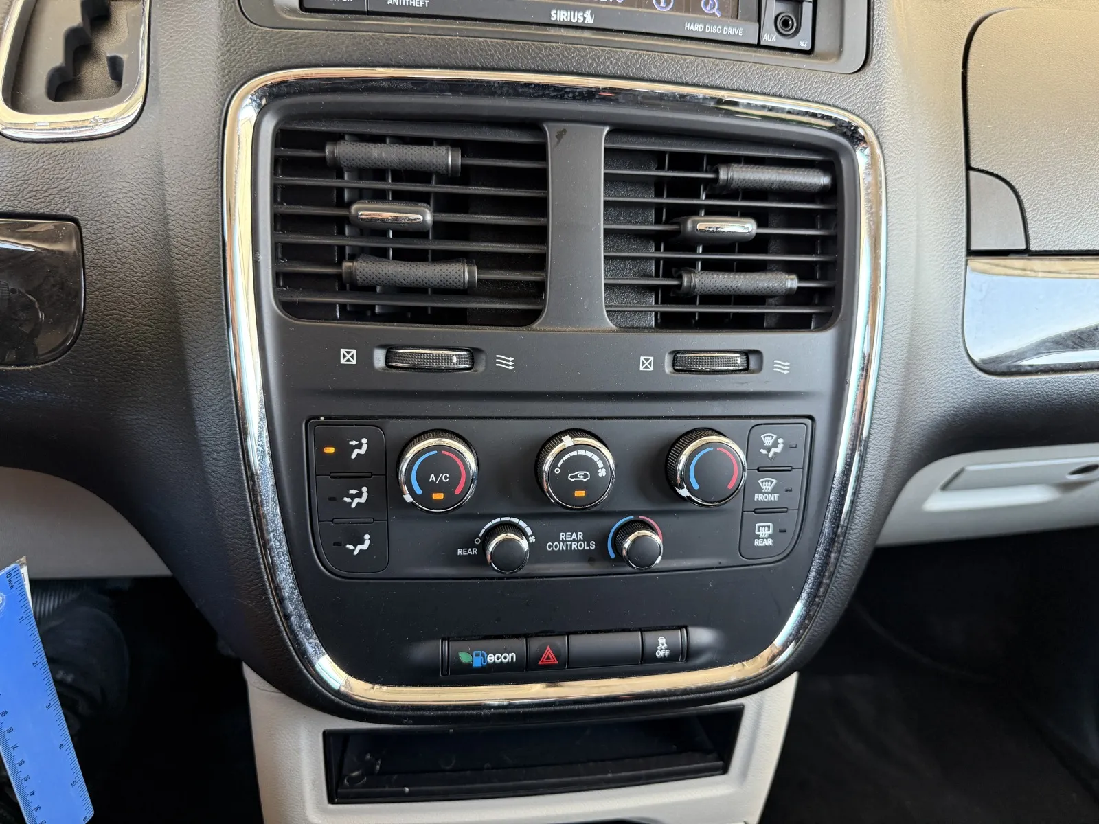 Dodge Grand Caravan photo 31