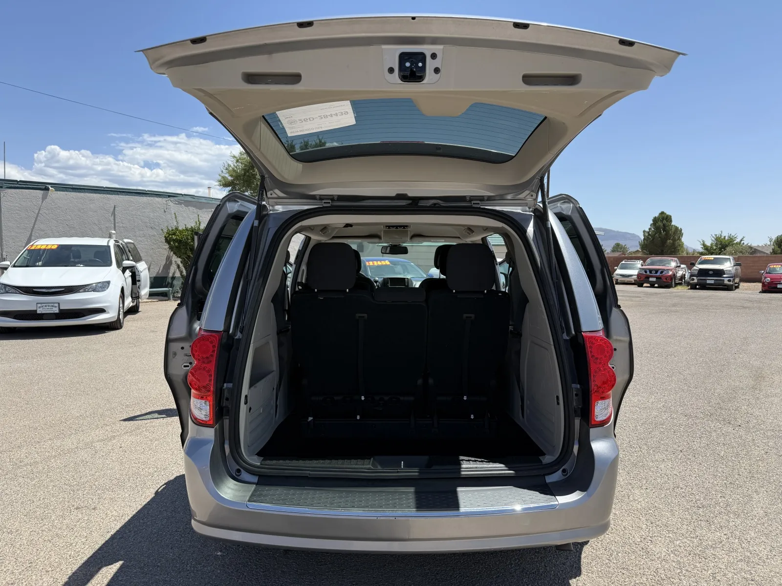 Dodge Grand Caravan photo 15