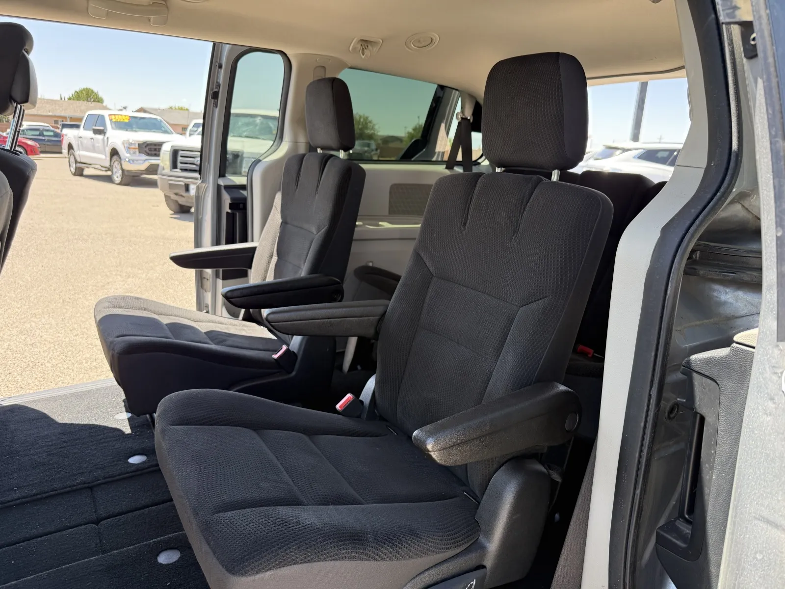 Dodge Grand Caravan photo 19