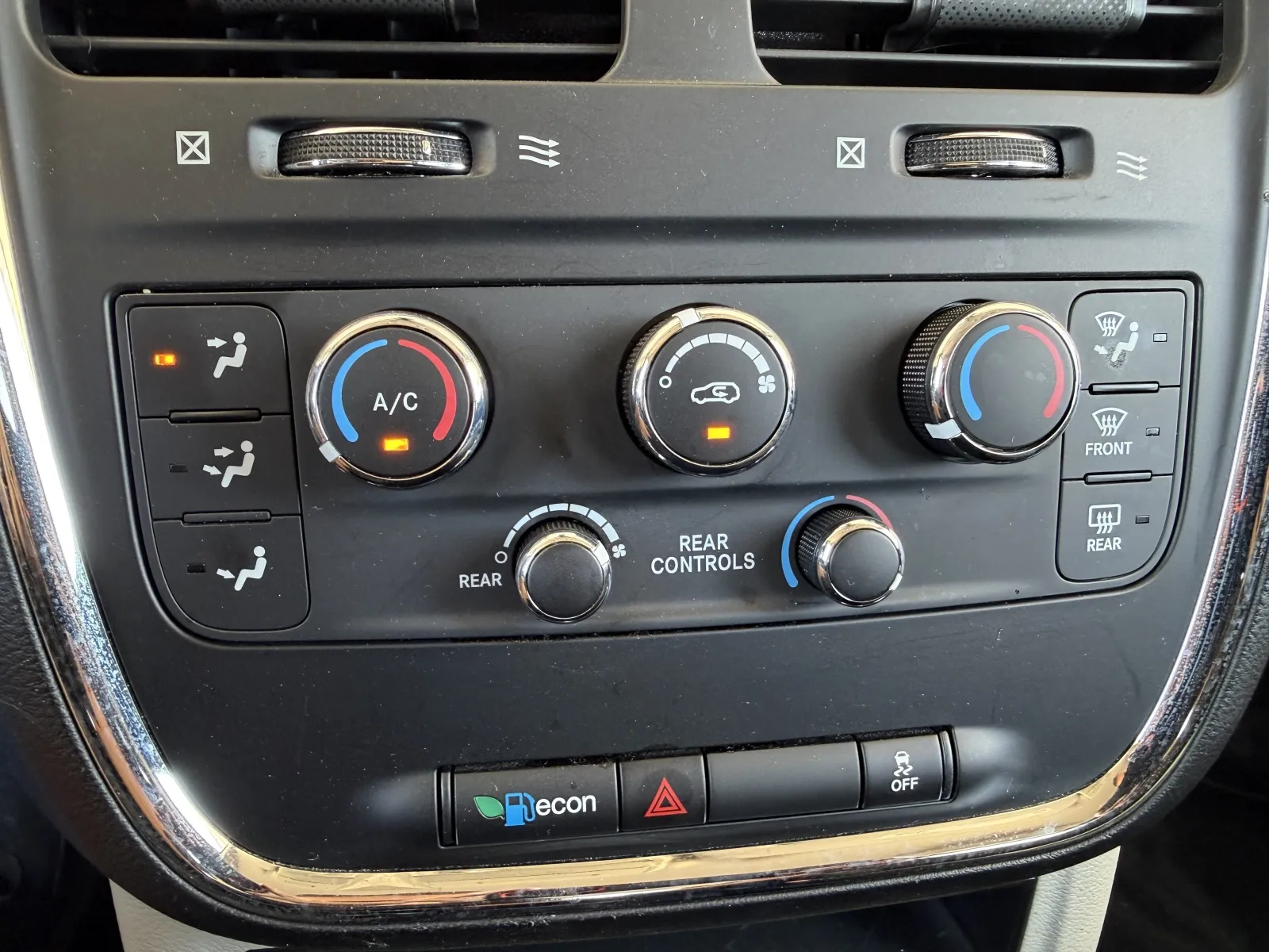 Dodge Grand Caravan photo 35