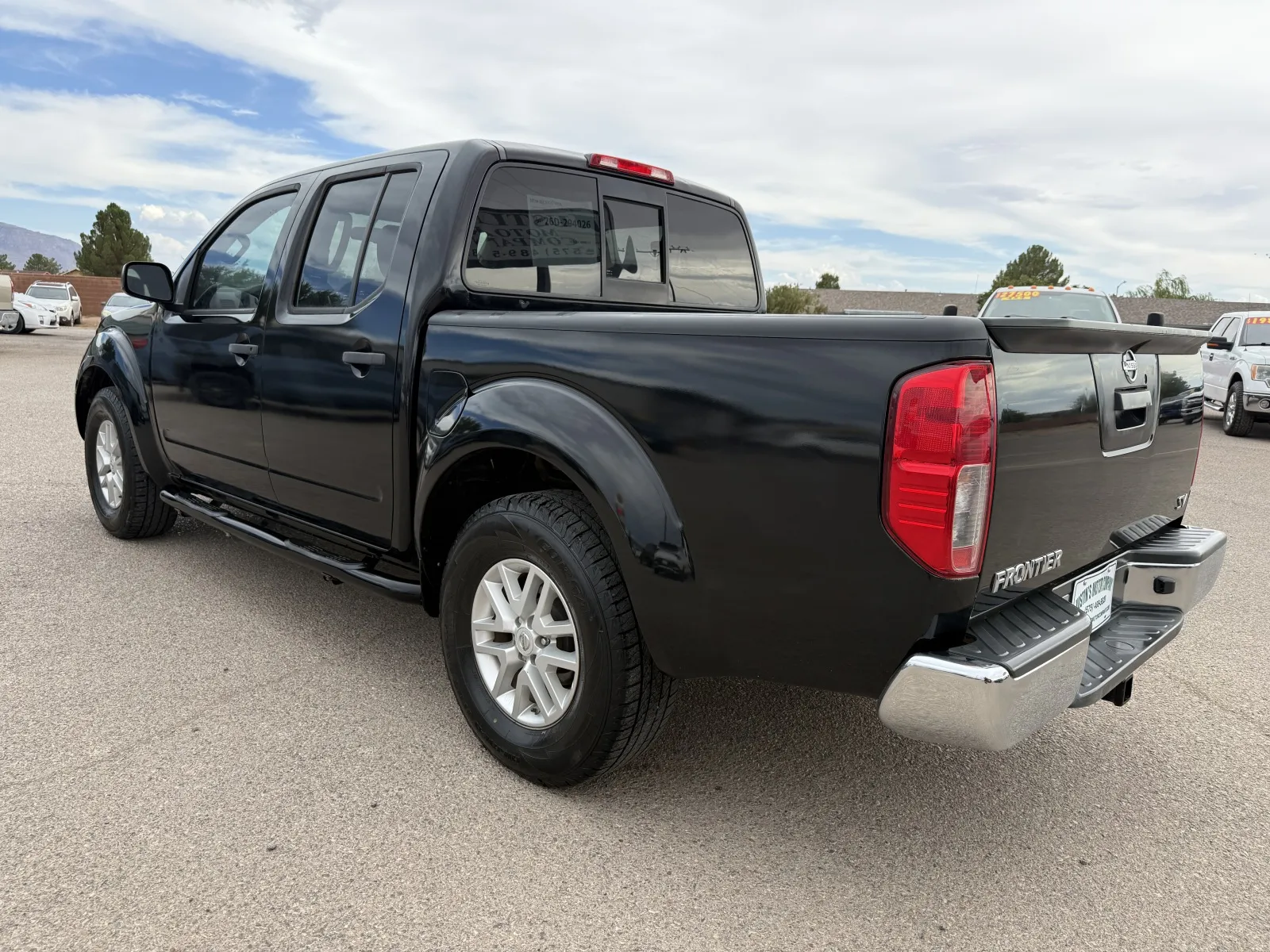 Nissan Frontier photo 3
