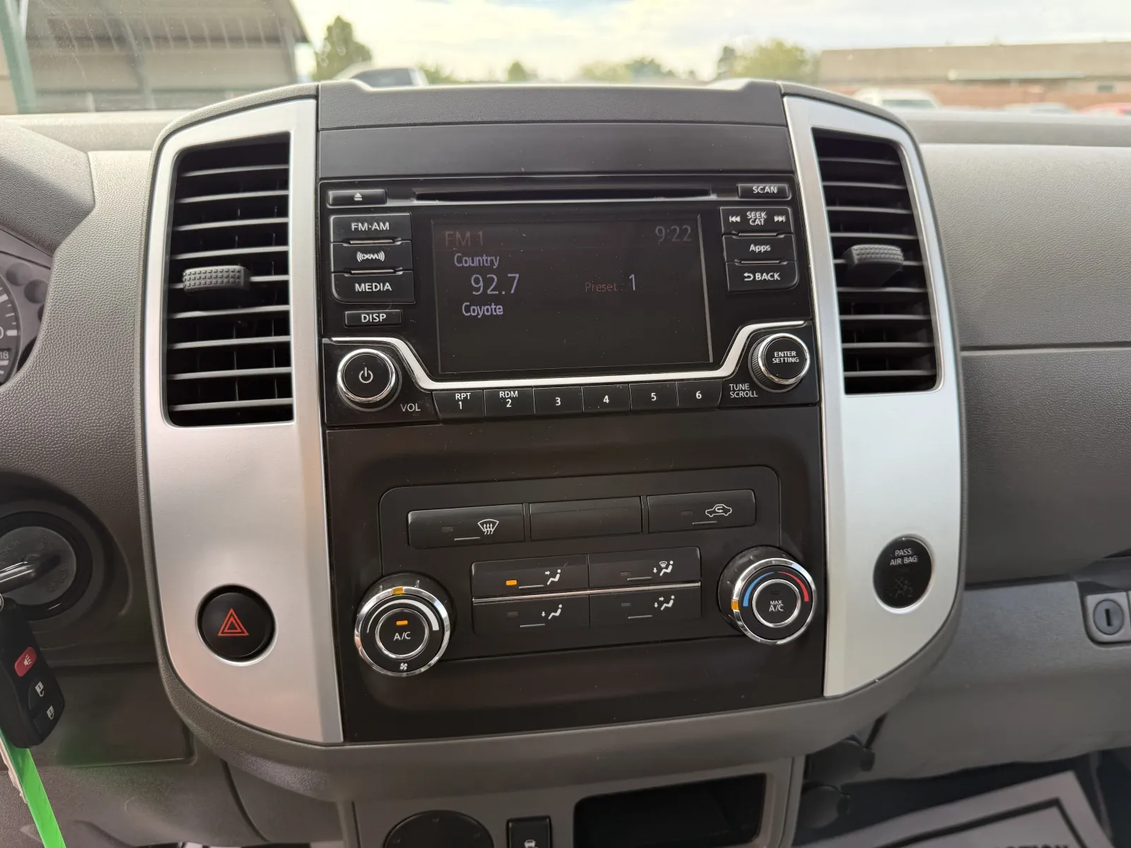 Nissan Frontier photo 50