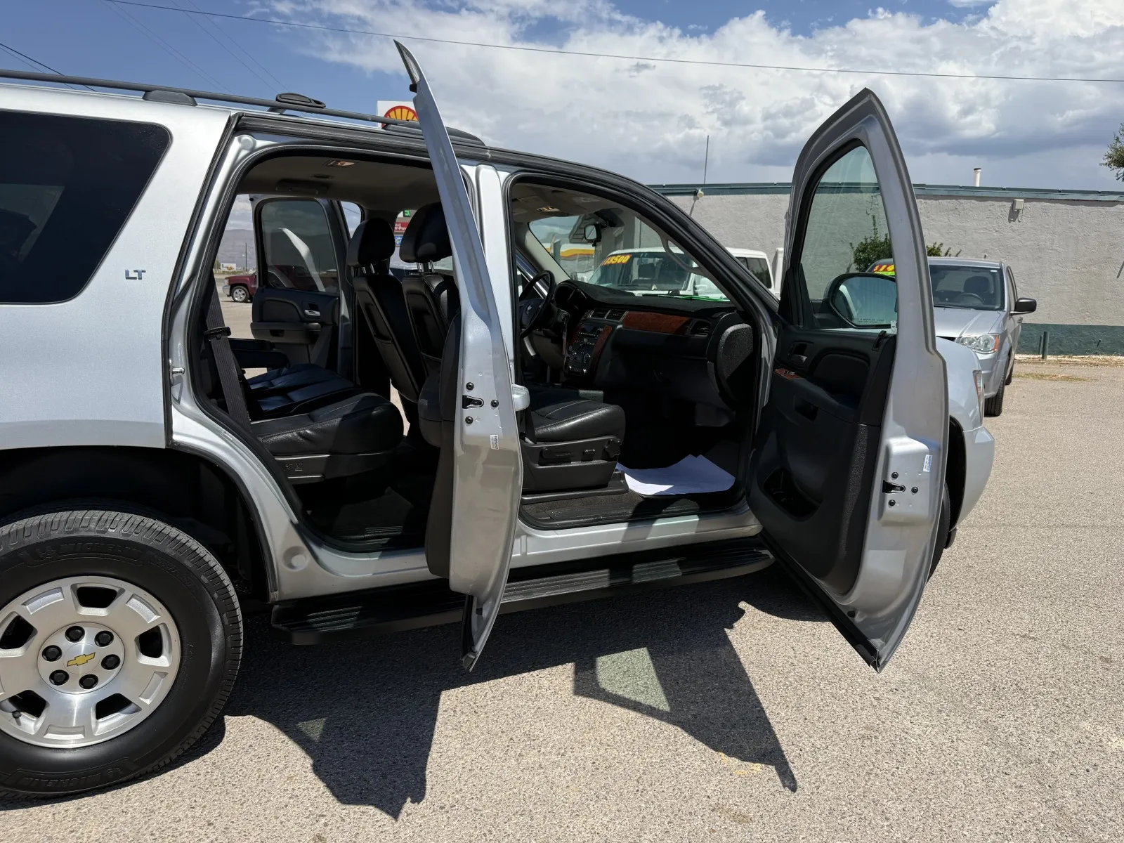 Chevrolet Tahoe photo 25