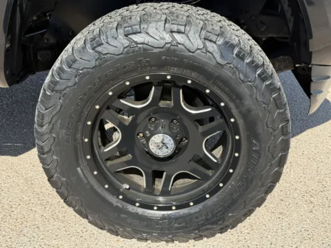 More photos of 2016 TOYOTA TACOMA DOUBLE CAB at Justin's Motor Company, NM