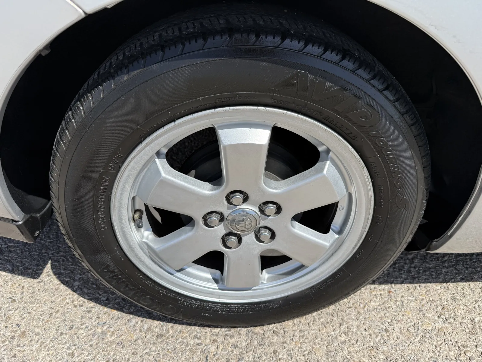 Toyota Prius photo 16
