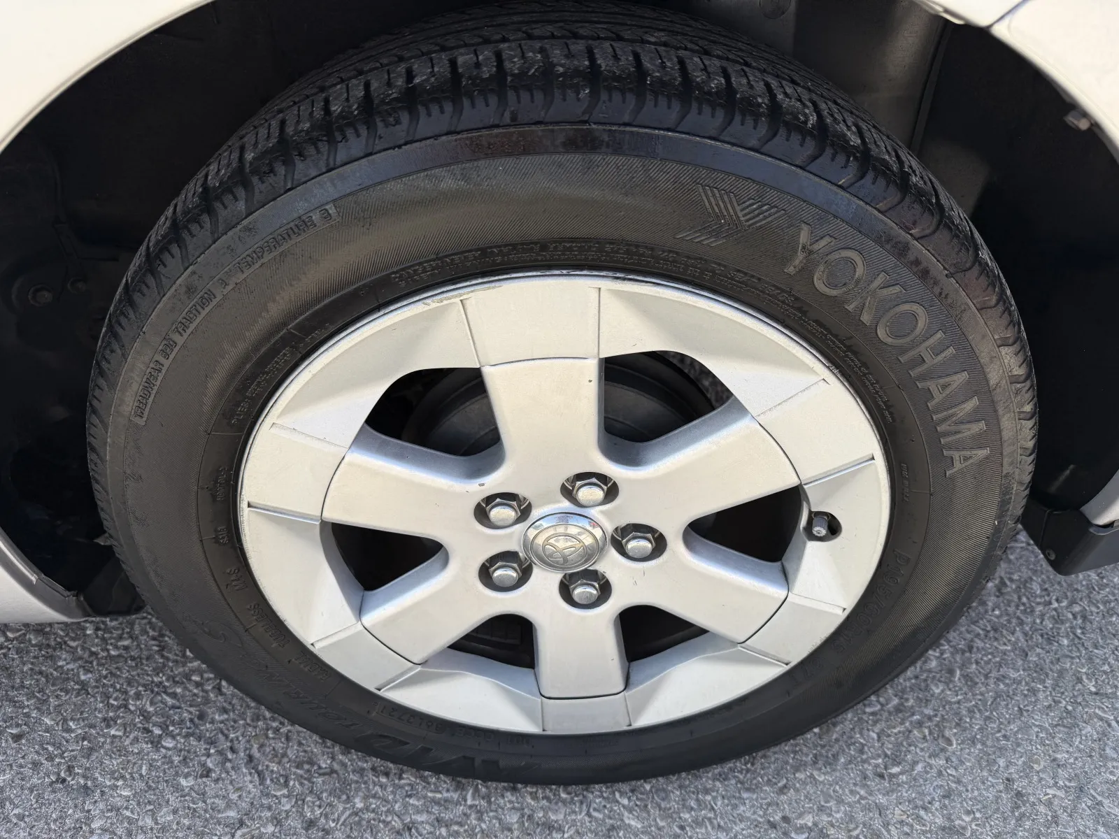 Toyota Prius photo 13