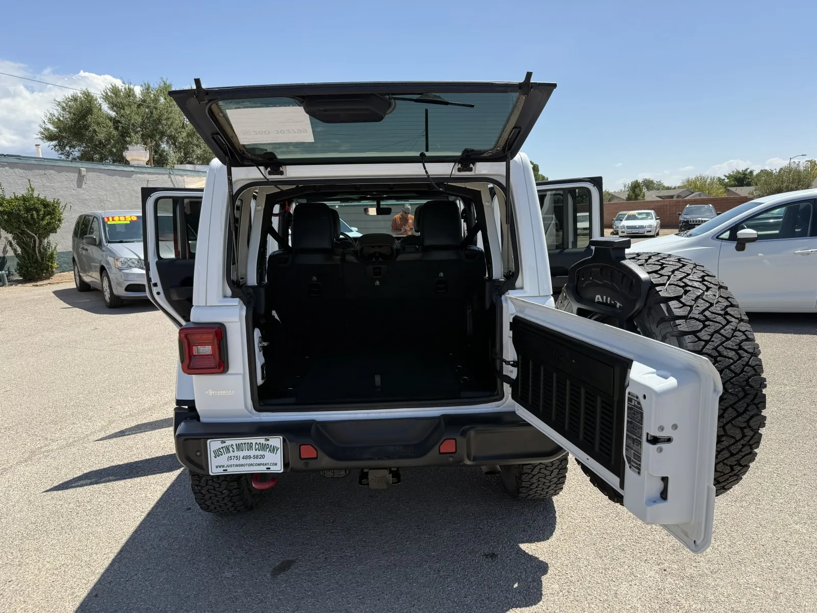 Jeep Wrangler photo 26